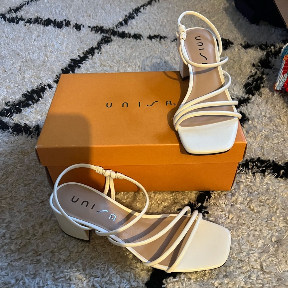 UNISA Marika Sandal- White